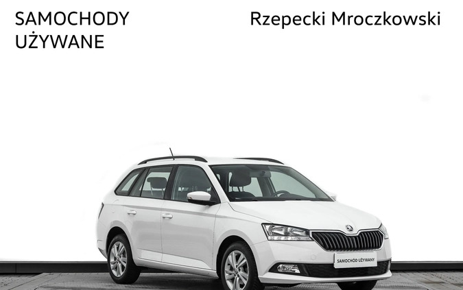 Skoda Fabia cena 57000 przebieg: 37723, rok produkcji 2020 z Pińczów małe 232